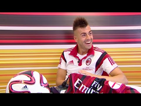 El Shaarawy chiama gli abbonati! | AC Milan Official