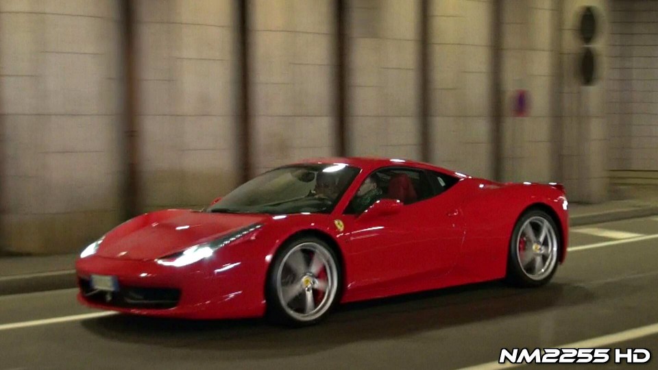 Ferrari 458 Italia Tunnel Runs, Accelerations and More!