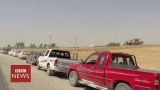 Iraqis queue for miles for petrol in Irbil – BBC News