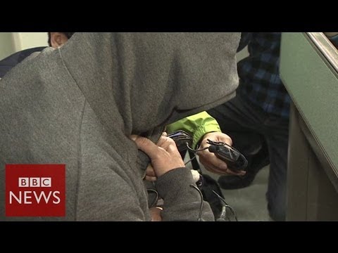 South Korea ferry captain ‘sorry & ashamed’ – BBC News