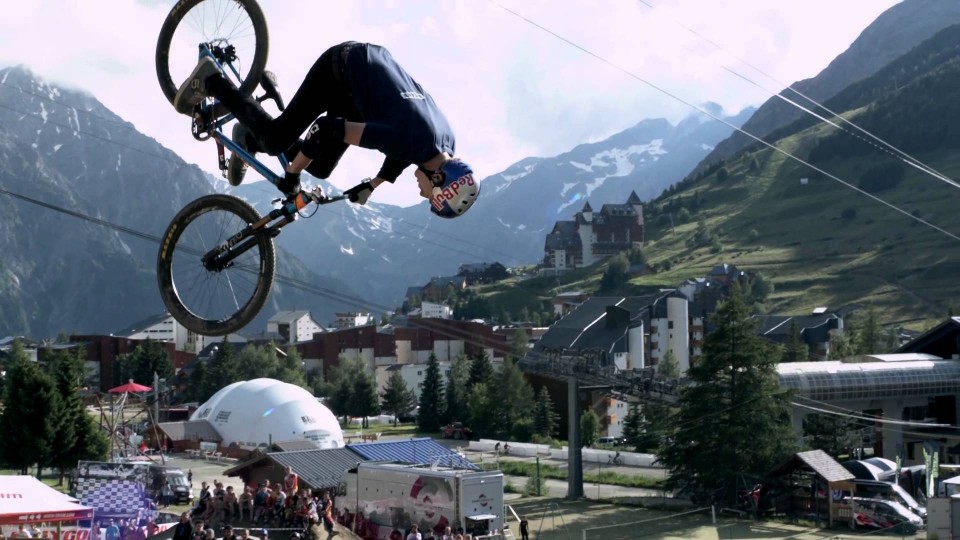 Super slow motion MTB slopestyle – Crankworx Les Deux Alpes