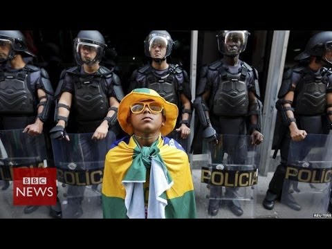 Tear gas disperses Sao Paulo protests – BBC News