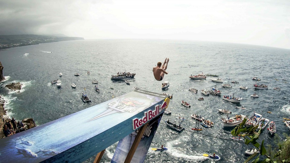 Best diving action from Portugal – Red Bull Cliff Diving World Series 2014