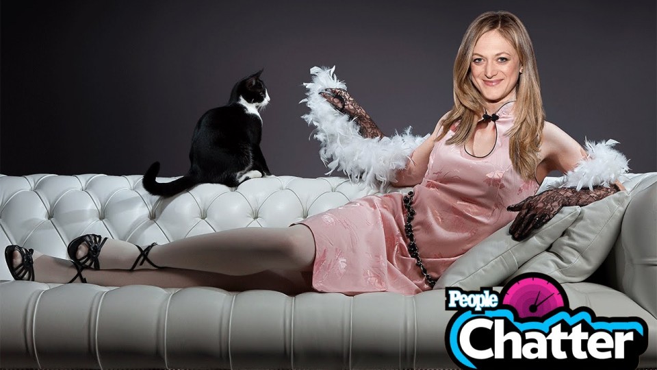 The Divide Star Marin Ireland’s Best Stress Relief? Her Cat! – PEOPLE