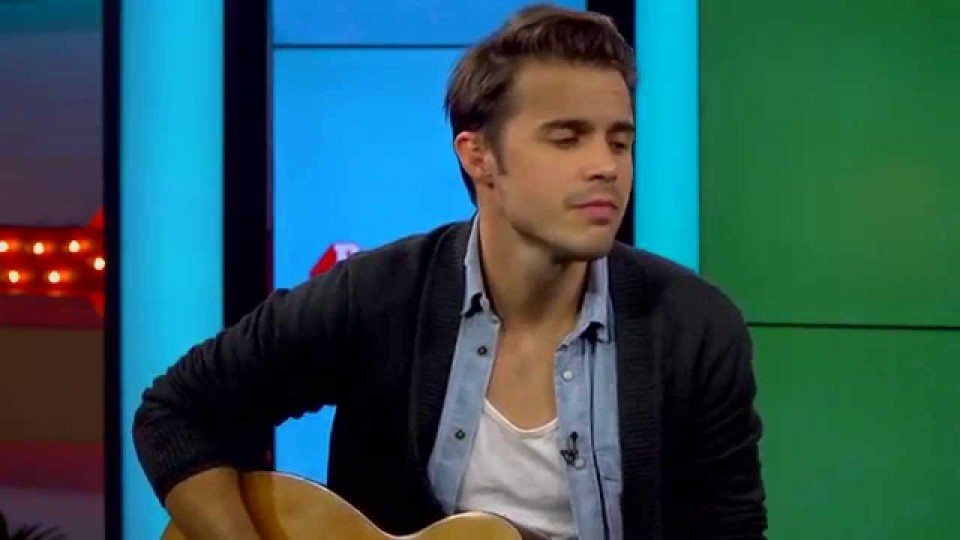 PEOPLE Now: Kris Allen Performs In Time in Our Studio!