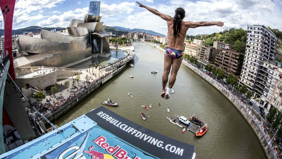 Preparing to Dive in Bilbao – Red Bull Cliff Diving World Series 2014