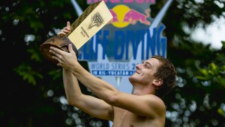 Gary Hunt Wins Red Bull Cliff Diving World Championship