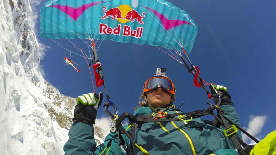 This is What Skiing With a Parachute Looks Like – Speedriding POV