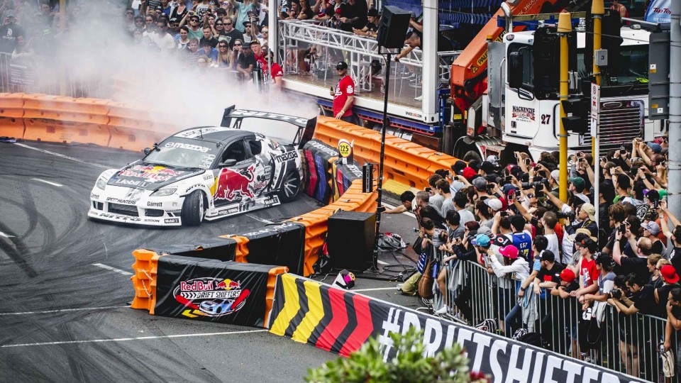 1200hp Drifting in the Streets of Auckland  – Red Bull Drift Shifters