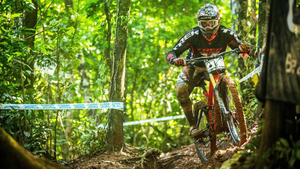 Muddy Downhill MTB Racing in Cairns – UCI MTB World Cup 2014 Recap