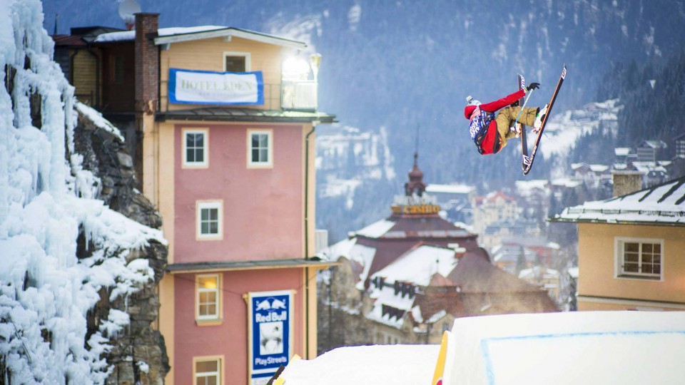 Red Bull PlayStreets – Watch the Urban Slopestyle Event Live